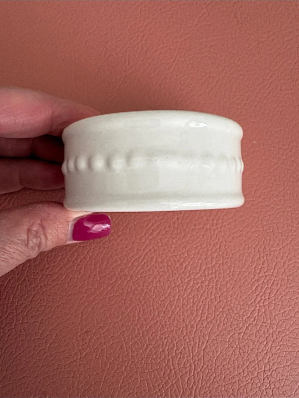 VTG Set of 8 Country Cottage White Embossed Dots Ceramic Semi-Circle Napkin Ring